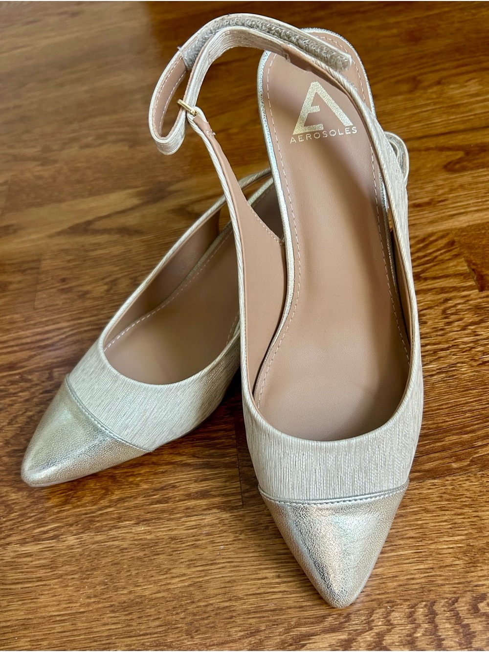 AEROSOLES Metallic Gold Pointed-Toe Slingback Heels 9